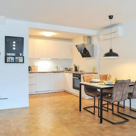 Strict City Apartments Ljubljana Luaran gambar