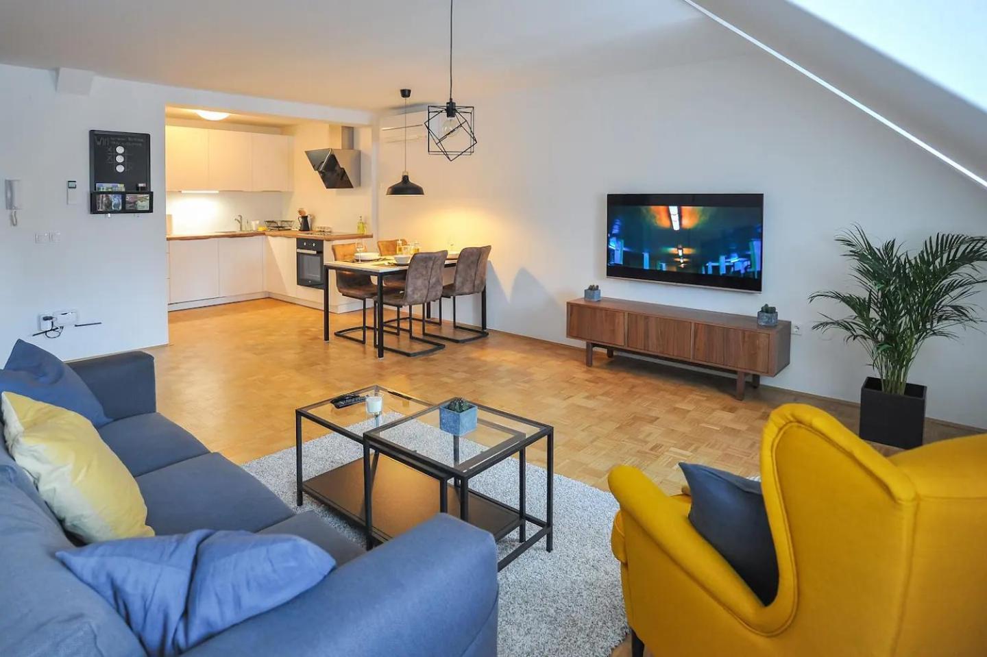 Strict City Apartments Ljubljana Luaran gambar