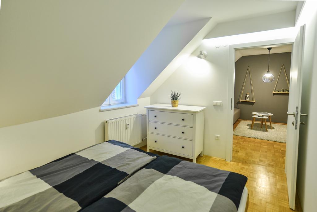 Strict City Apartments Ljubljana Luaran gambar