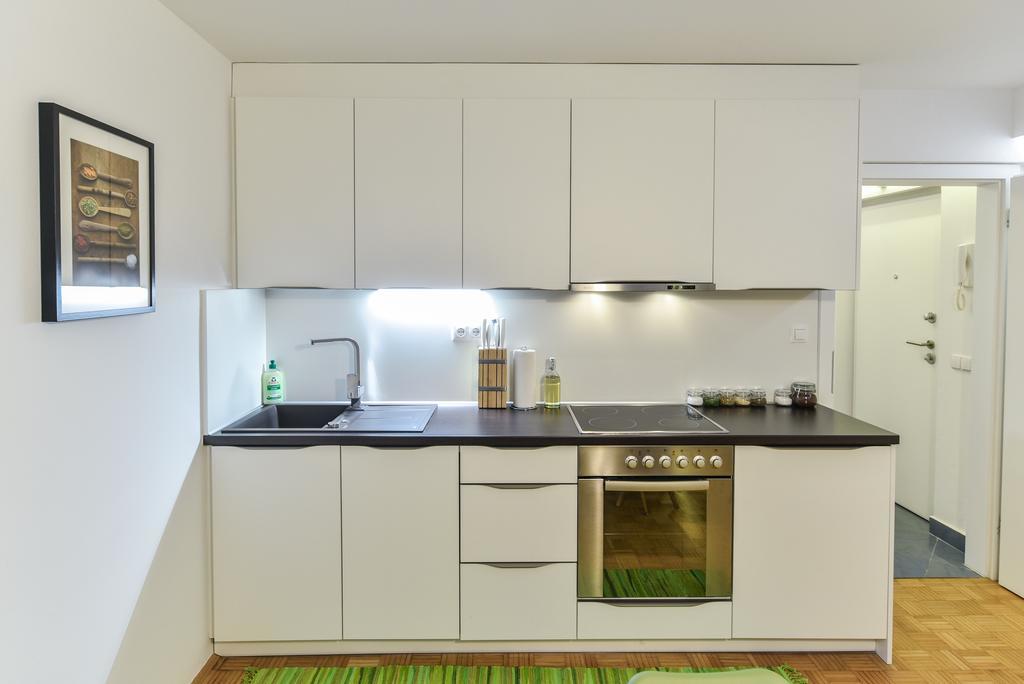 Strict City Apartments Ljubljana Luaran gambar