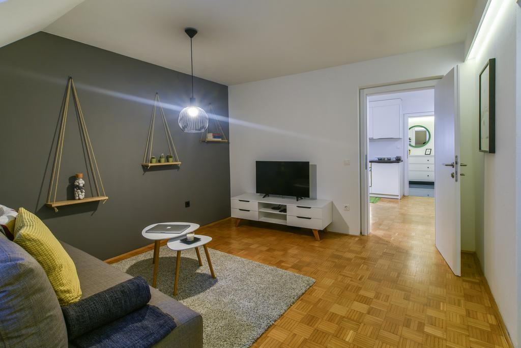 Strict City Apartments Ljubljana Luaran gambar