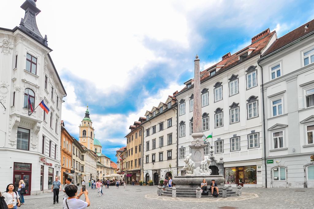 Strict City Apartments Ljubljana Luaran gambar